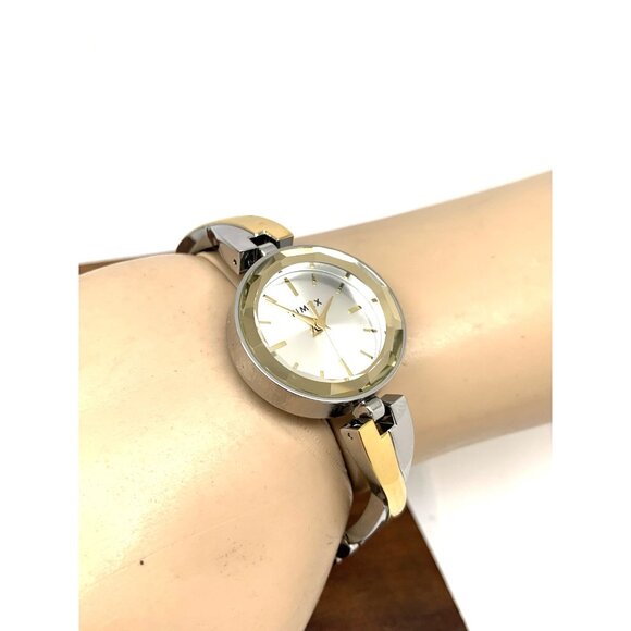 Timex Women's Watch TW2U69700 Quartz Silver Dial Two Tone Stainless Steel 26mm - Picture 5 of 13